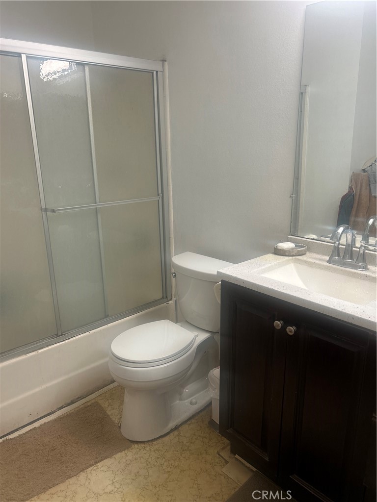 14307 N Roscoe Boulevard 103 Property Photo 4
