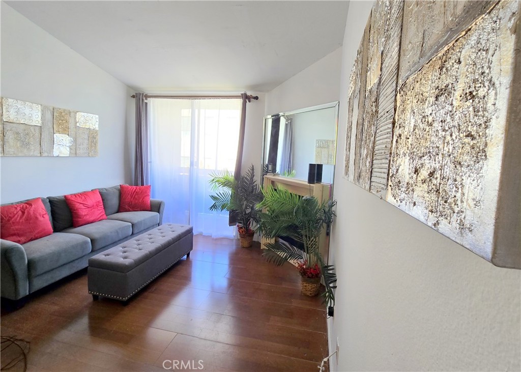 5143 Bakman 417 Property Photo 8