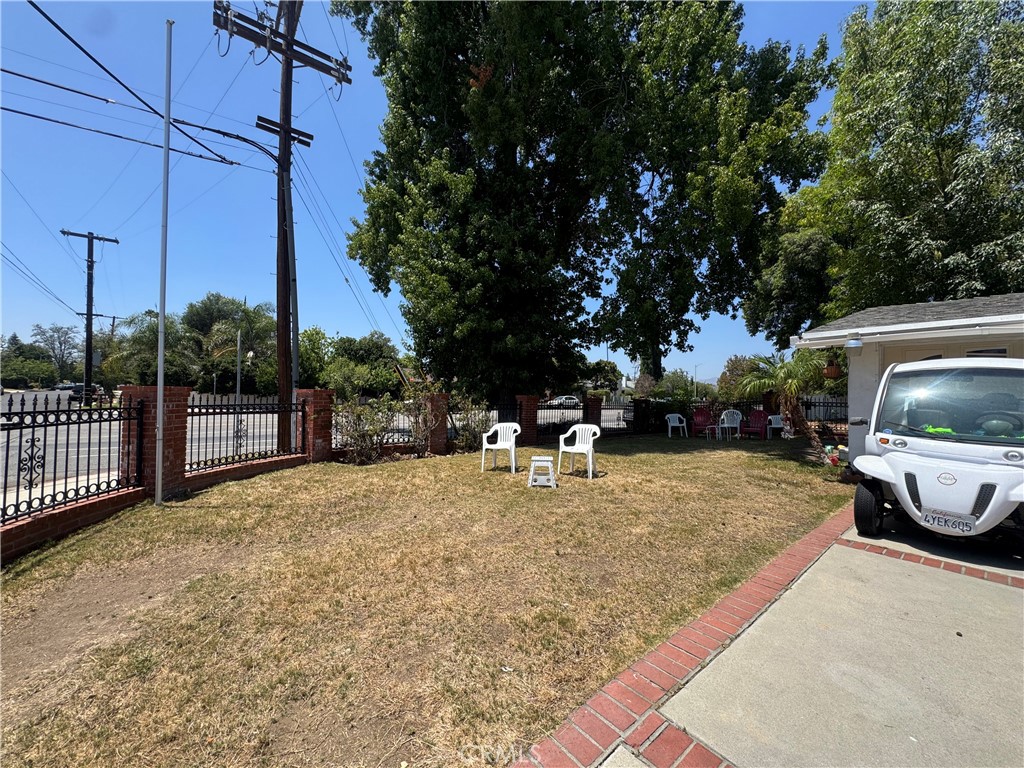 8740 Winnetka Property Photo 1