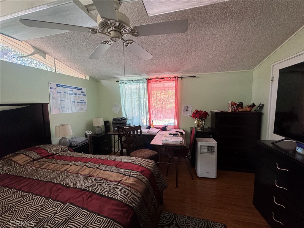 8740 Winnetka Property Photo 28
