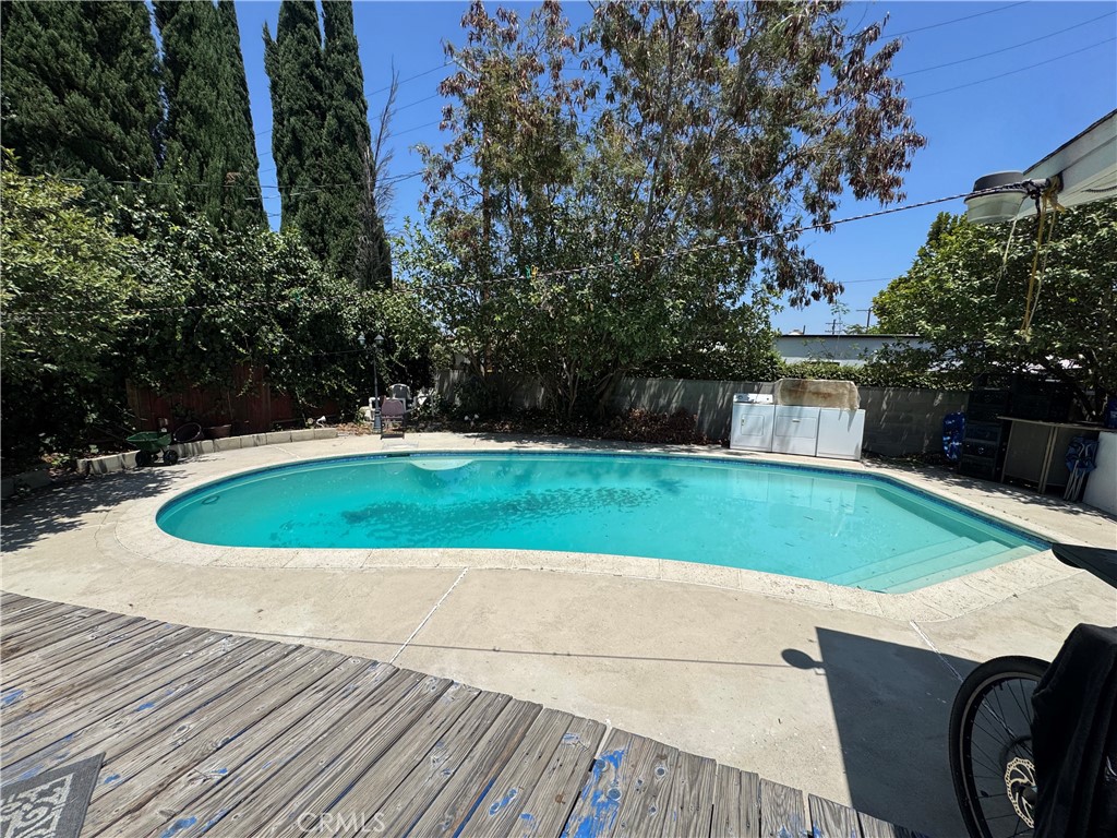 8740 Winnetka Property Photo 36