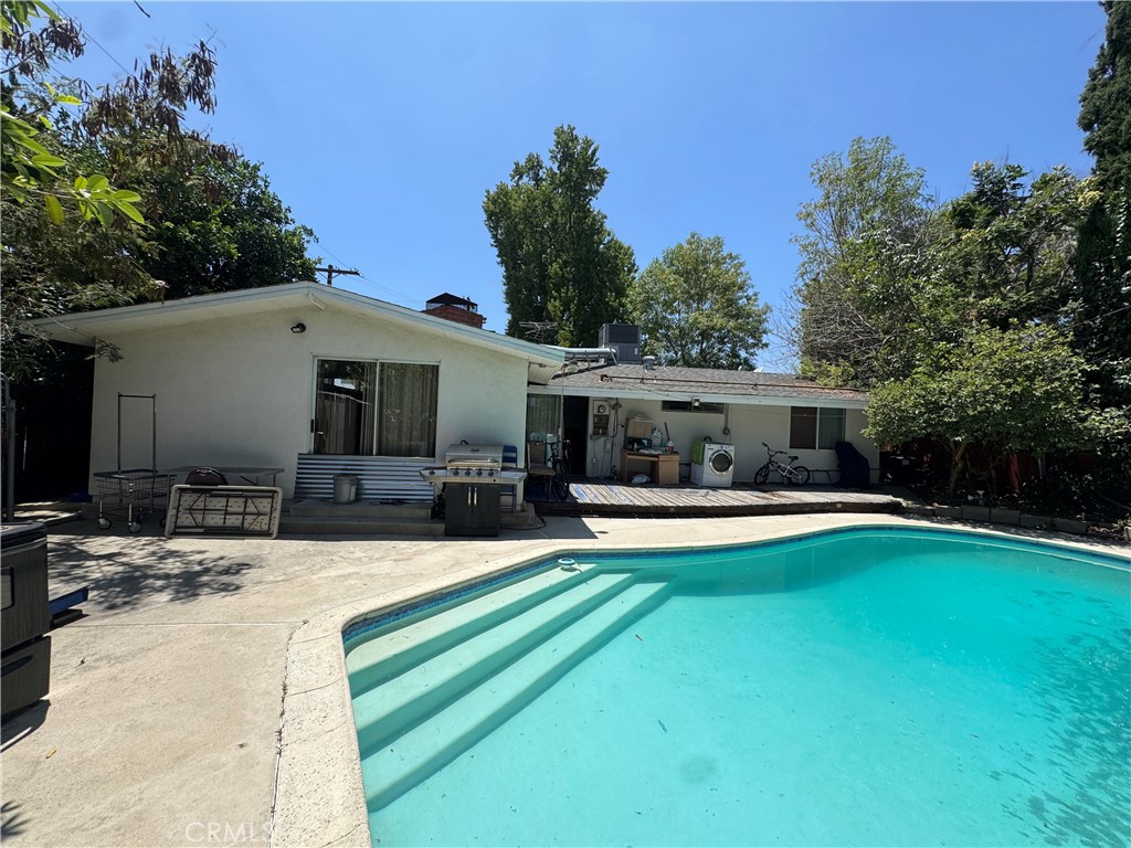 8740 Winnetka Property Photo 37