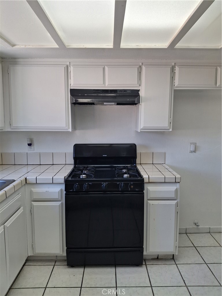 1012 Chagal Property Photo 9
