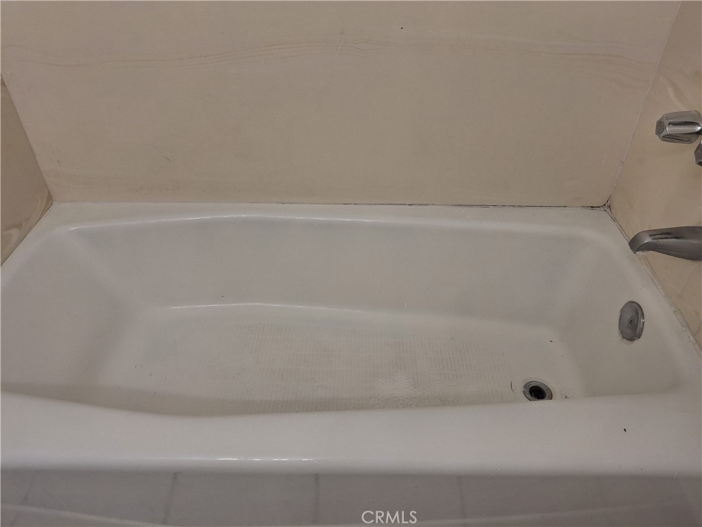 1012 Chagal Property Photo 14