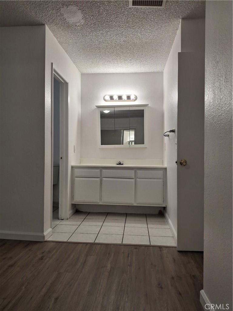 1012 Chagal Property Photo 17