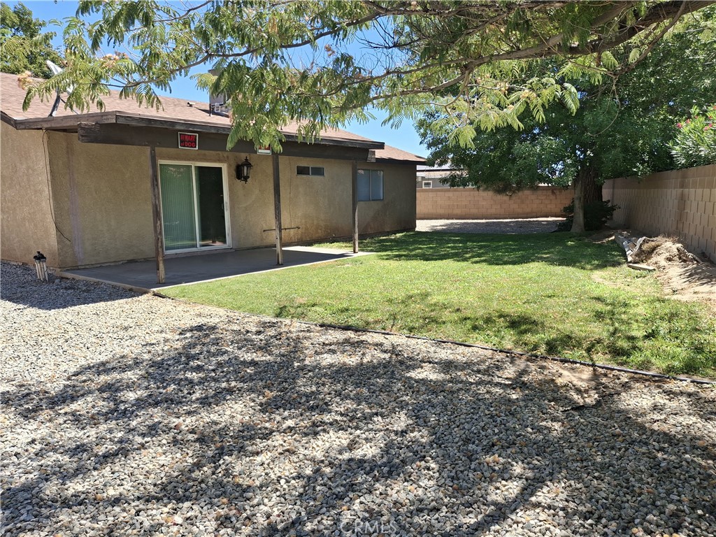 1012 Chagal Property Photo 21