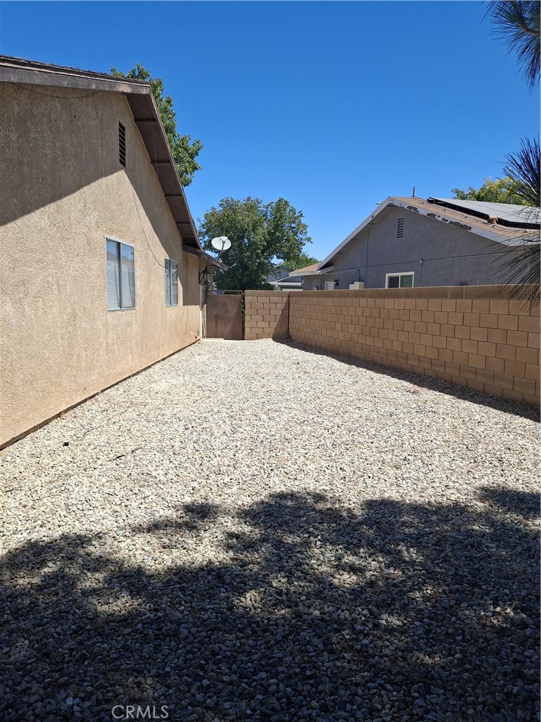 1012 Chagal Property Photo 22