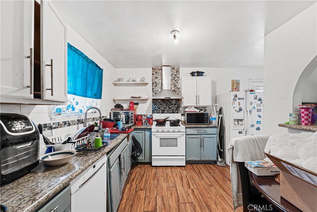 814 W Avenue H7 Property Photo 8