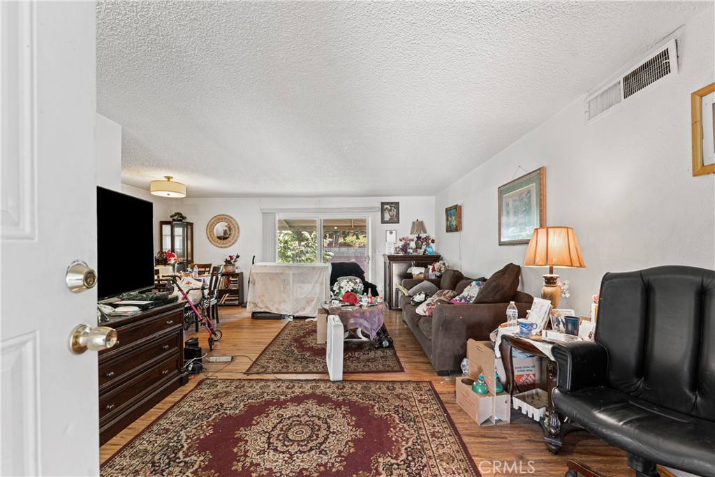 814 W Avenue H7 Property Photo 17