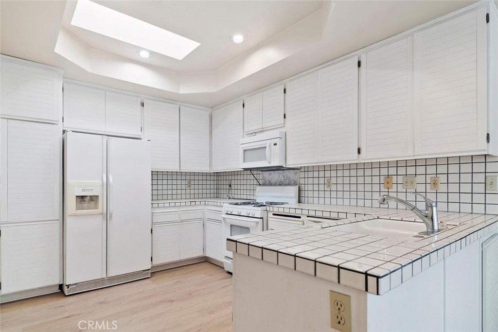 2117 Bermuda Dunes Property Photo 6