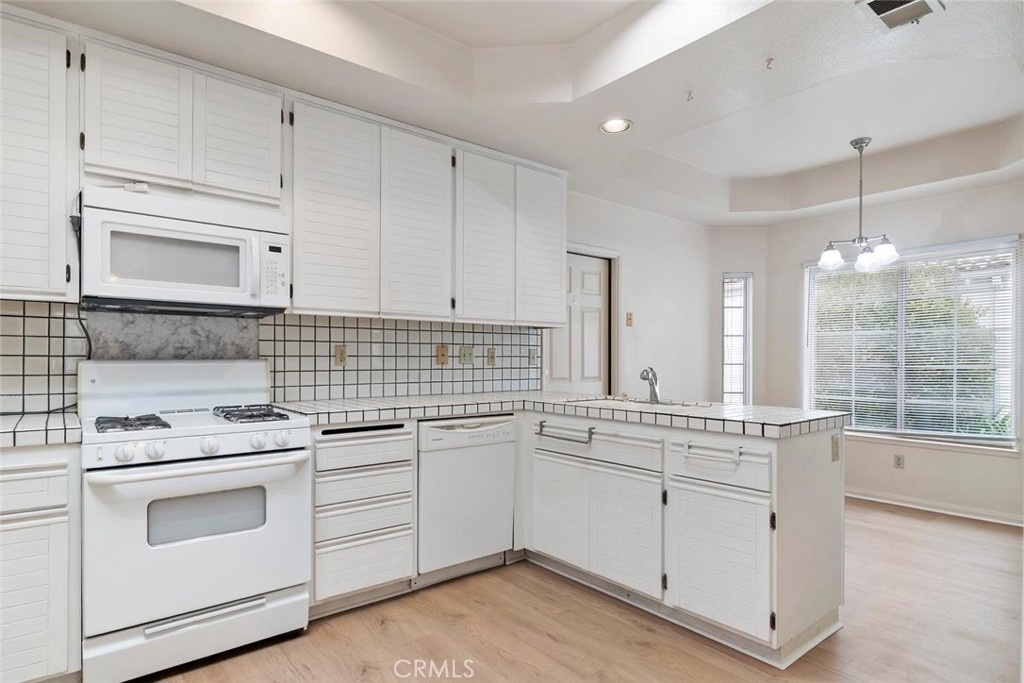 2117 Bermuda Dunes Property Photo 7