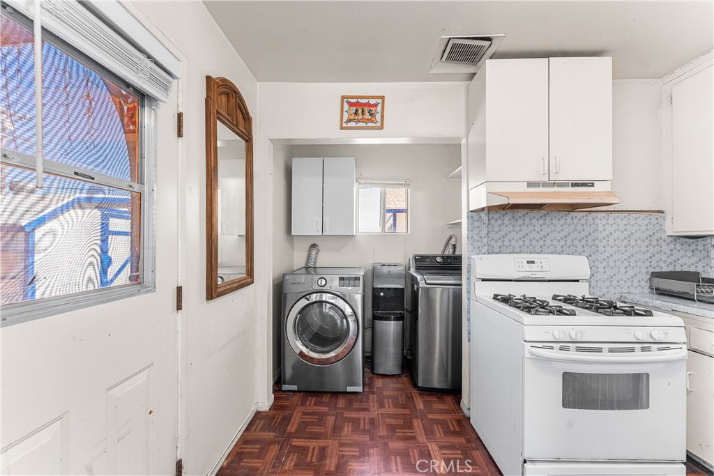 1544 Franklin Avenue Property Photo 13
