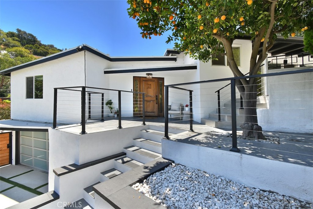 3675 Ventura Canyon Property Photo 1