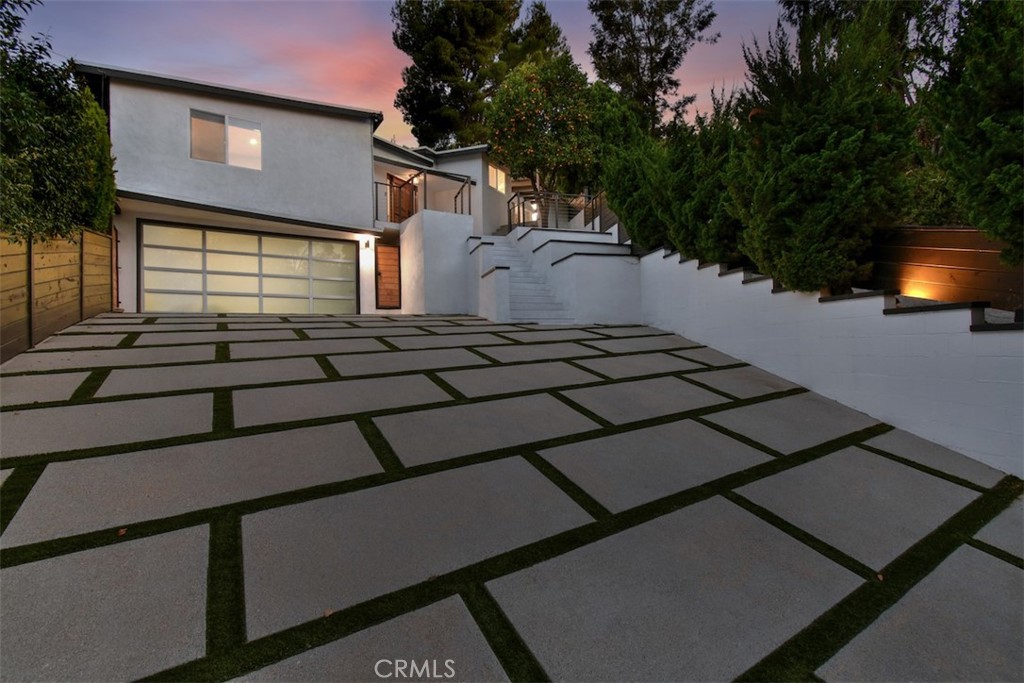 3675 Ventura Canyon Property Photo 2