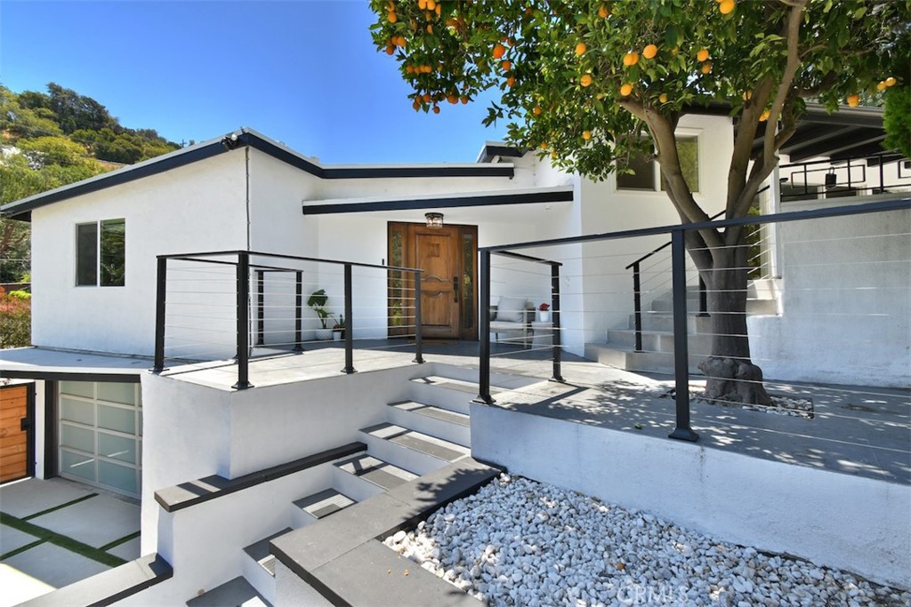 3675 Ventura Canyon Property Photo 2