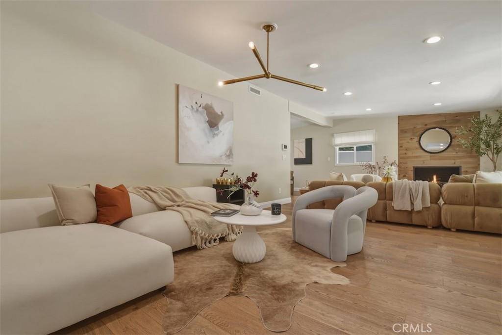 3675 Ventura Canyon Property Photo 10