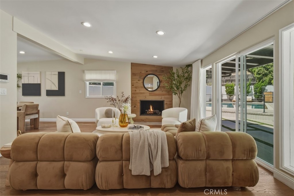3675 Ventura Canyon Property Photo 13