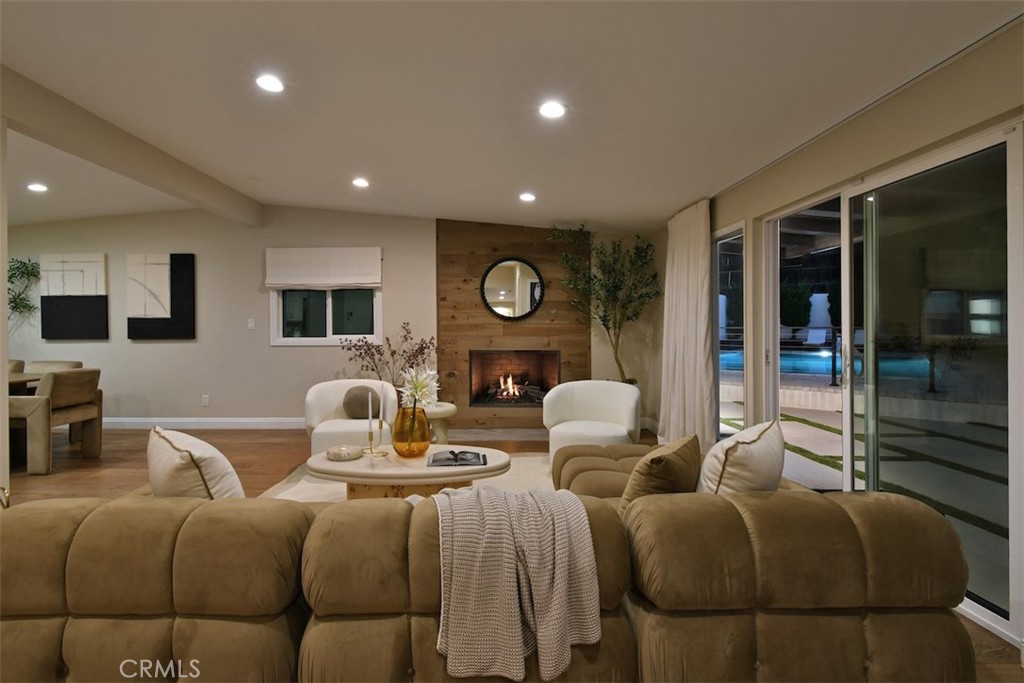 3675 Ventura Canyon Property Photo 14
