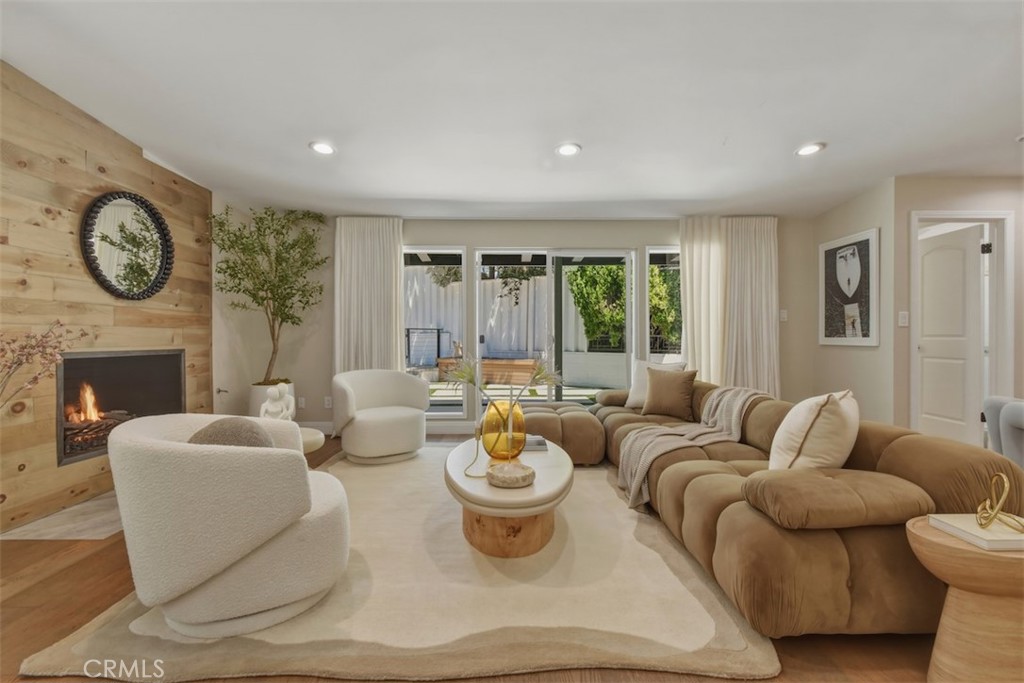3675 Ventura Canyon Property Photo 17