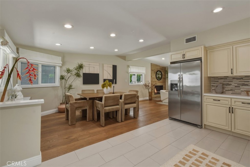 3675 Ventura Canyon Property Photo 26