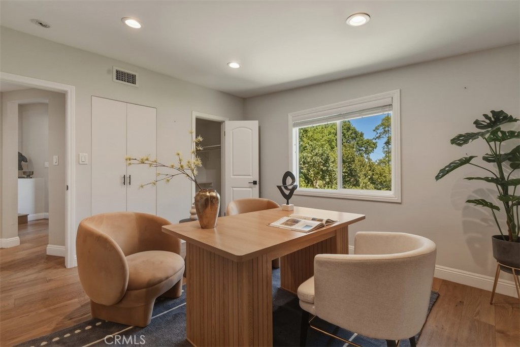3675 Ventura Canyon Property Photo 30