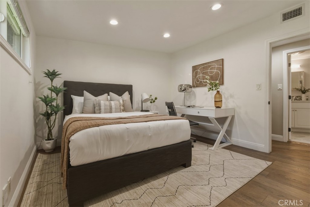 3675 Ventura Canyon Property Photo 33