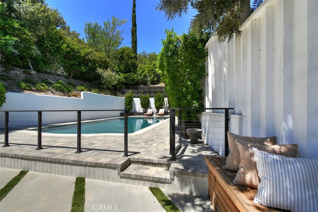 3675 Ventura Canyon Property Photo 43