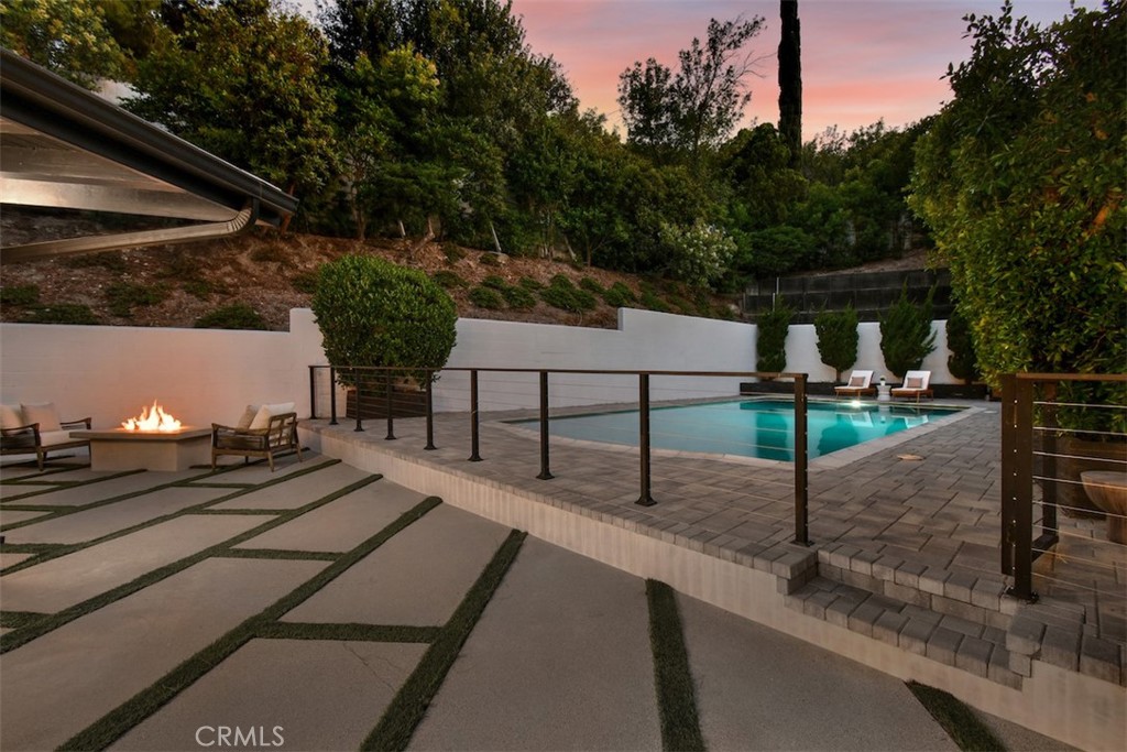 3675 Ventura Canyon Property Photo 44
