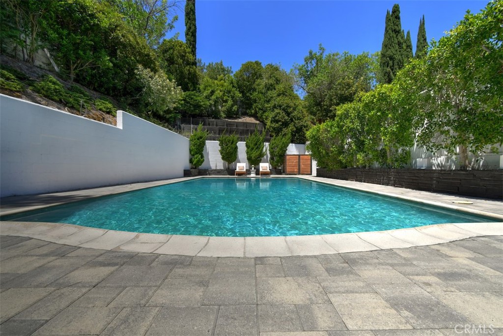 3675 Ventura Canyon Property Photo 45