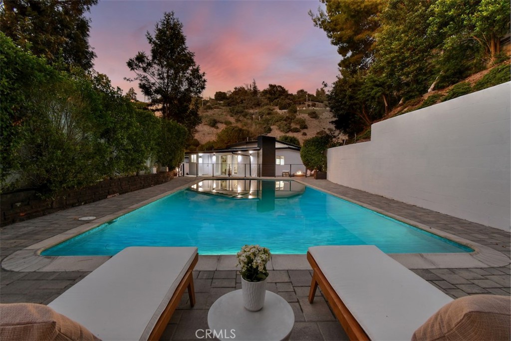 3675 Ventura Canyon Property Photo 47