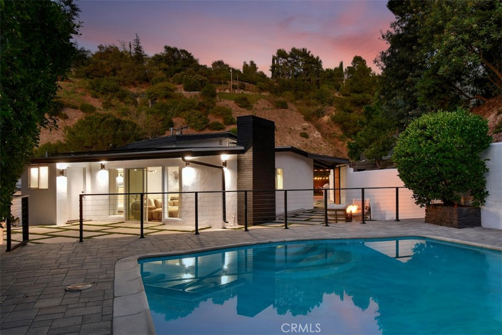 3675 Ventura Canyon Property Photo 49