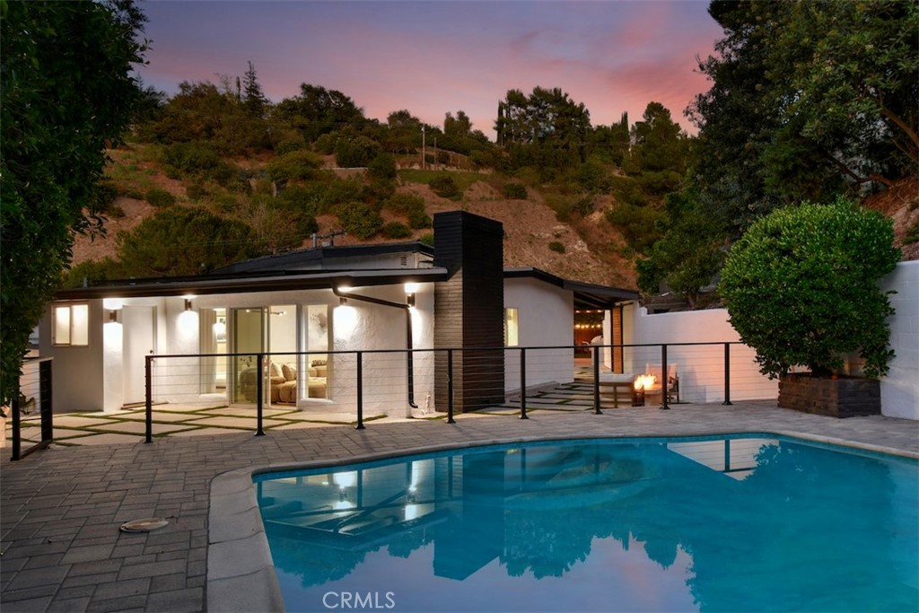 3675 Ventura Canyon Property Photo 49