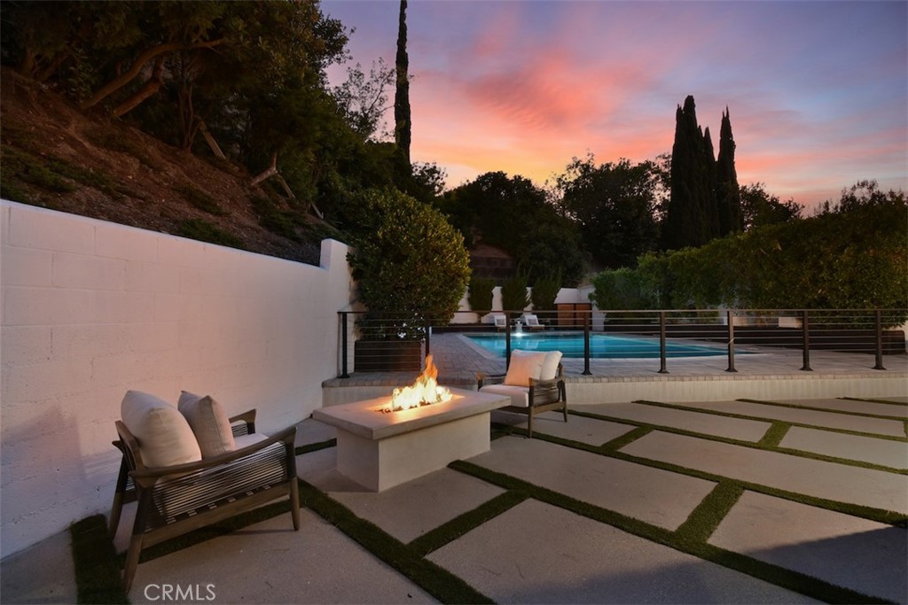 3675 Ventura Canyon Property Photo 51