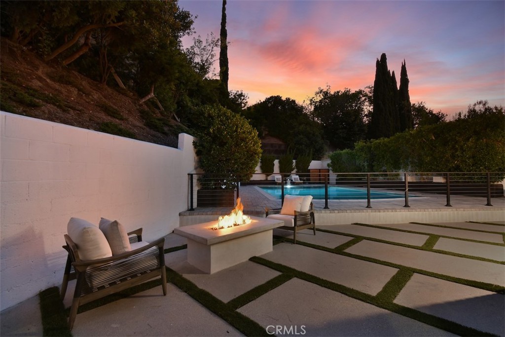 3675 Ventura Canyon Property Photo 51