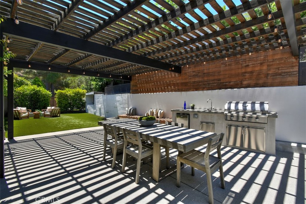 3675 Ventura Canyon Property Photo 55