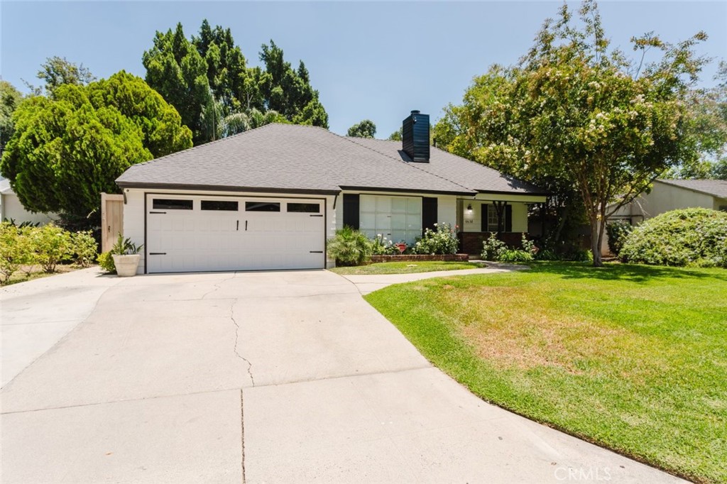 6638 Blucher Avenue Property Photo 2