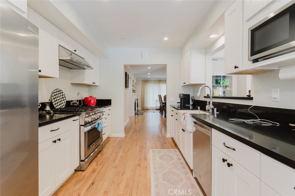 6638 Blucher Avenue Property Photo 12