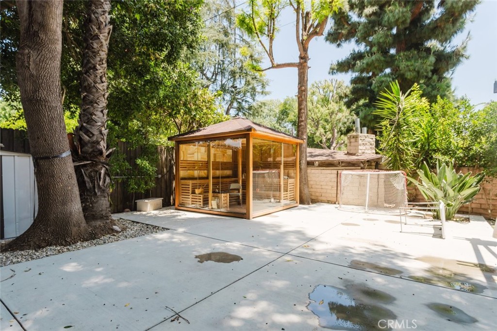 6638 Blucher Avenue Property Photo 33