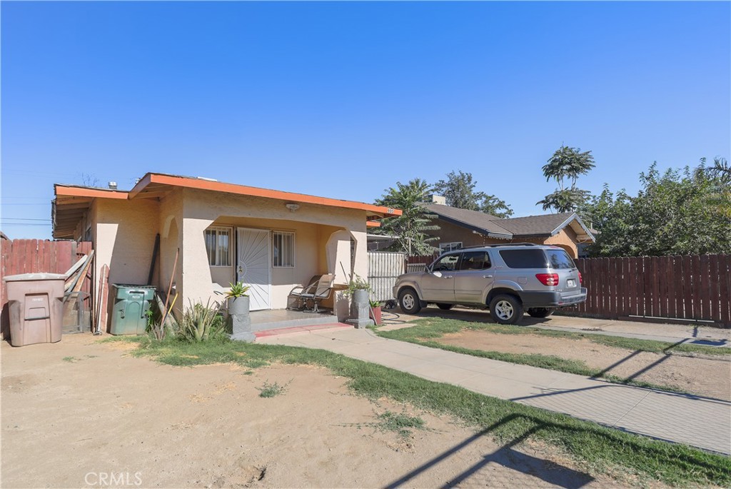 905 Q Street Property Photo 2