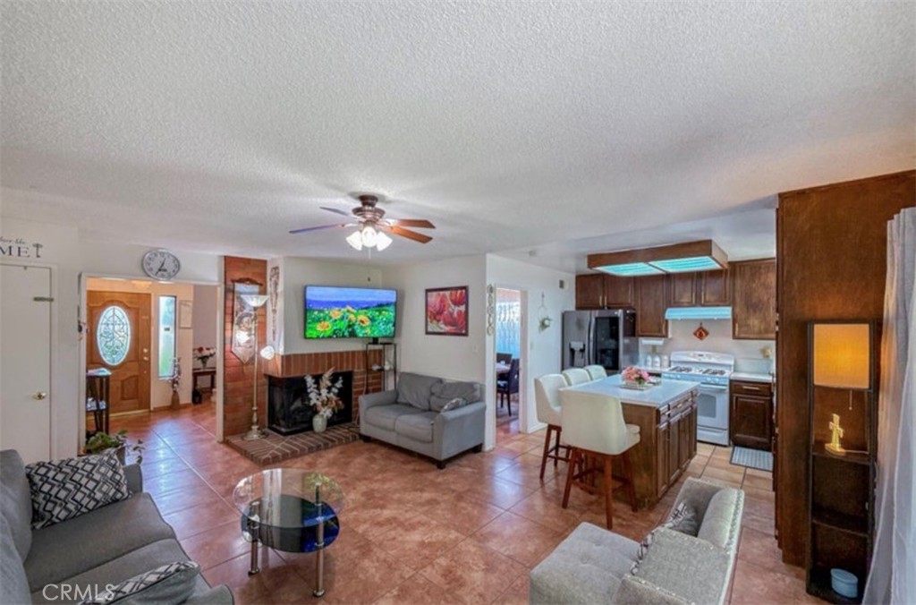 36790 Spanish Broom Property Photo 4