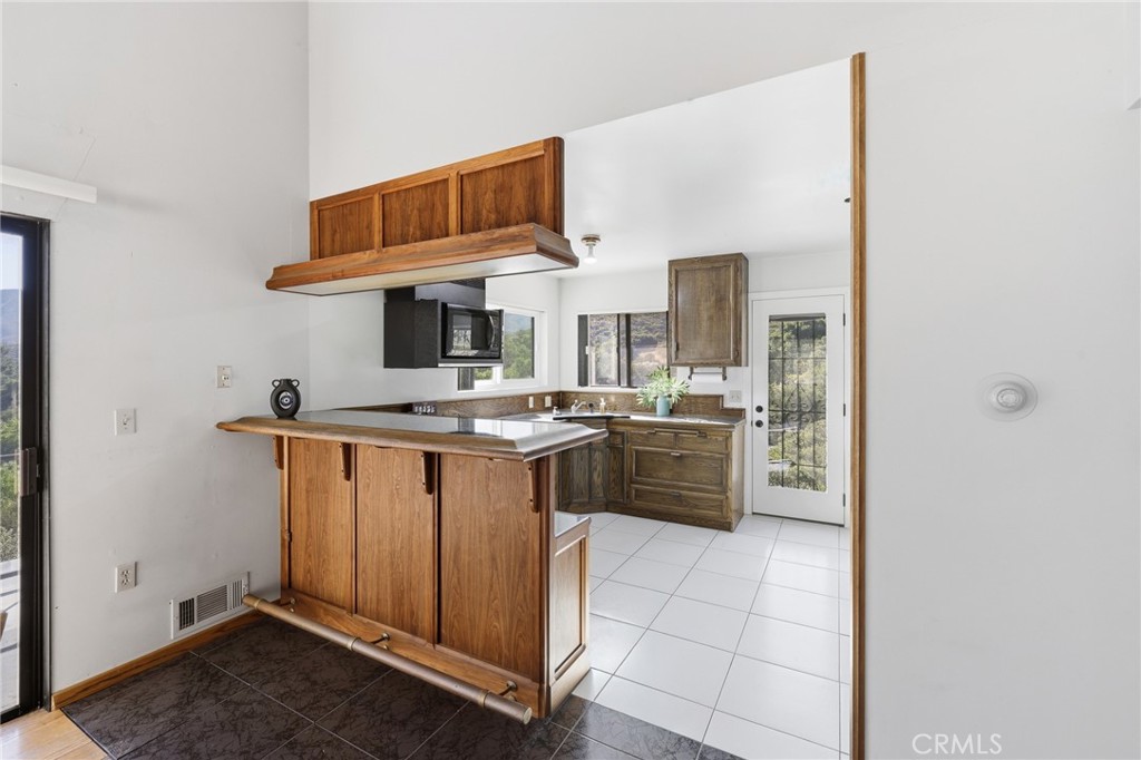 38735 San Francisquito Canyon Road Property Photo 8