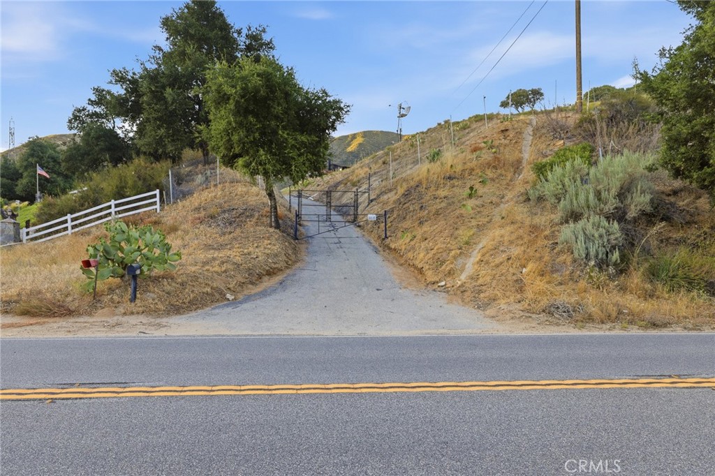 38735 San Francisquito Canyon Road Property Photo 31