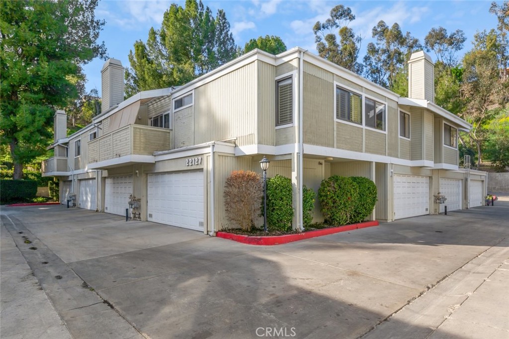 22127 Burbank 7 Property Photo 1