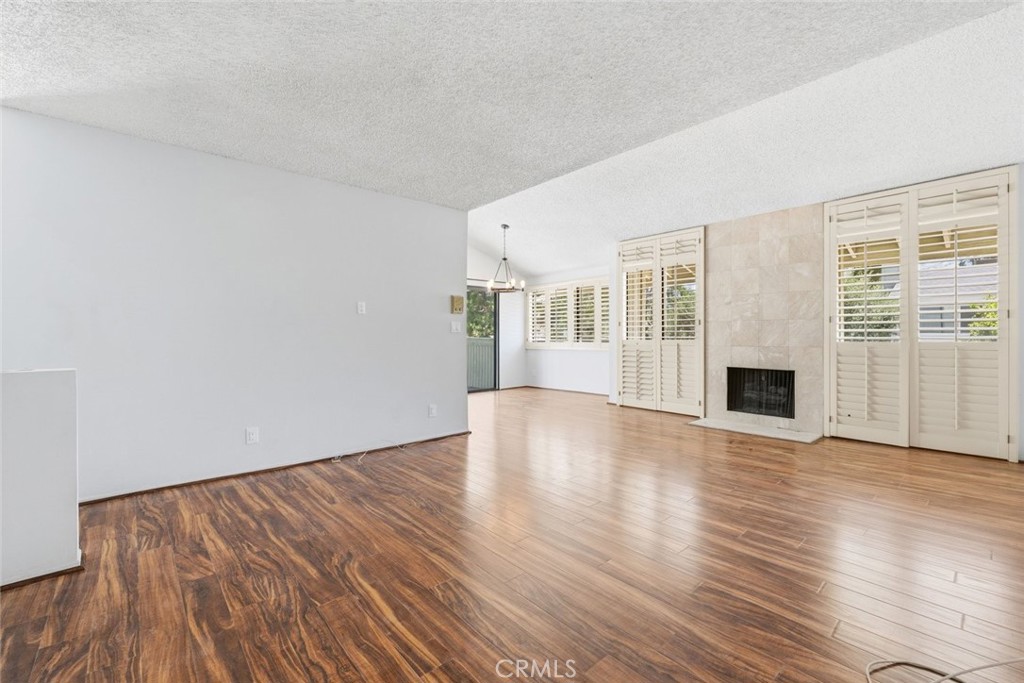 22127 Burbank 7 Property Photo 3