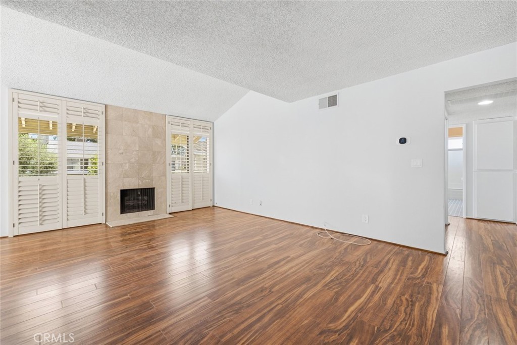 22127 Burbank 7 Property Photo 13