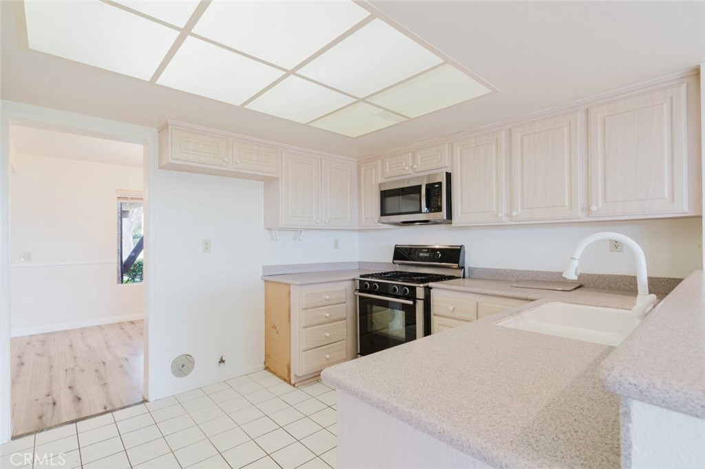11266 Key West Avenue 5 Property Photo 7