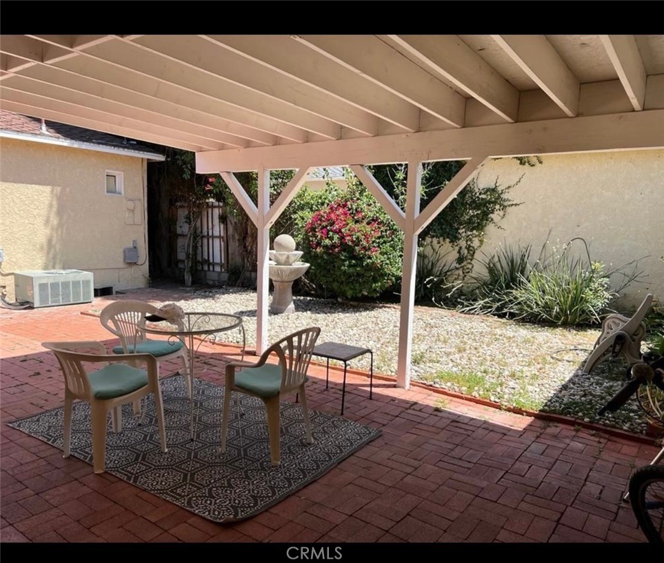 5149 Hesperia Property Photo 8