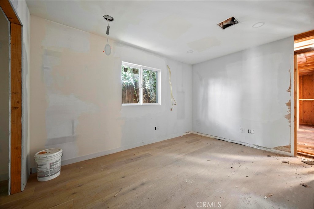 5776 Hesperia Avenue Property Photo 8