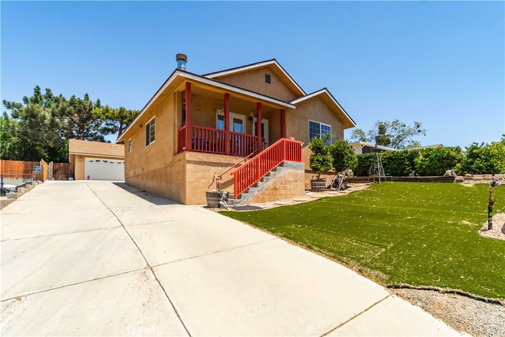 14977 Elizabeth Lake Rd Property Photo 3