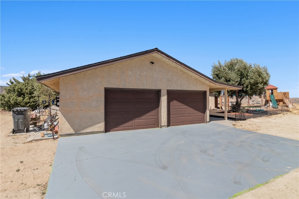 8734 Vientos Property Photo 1